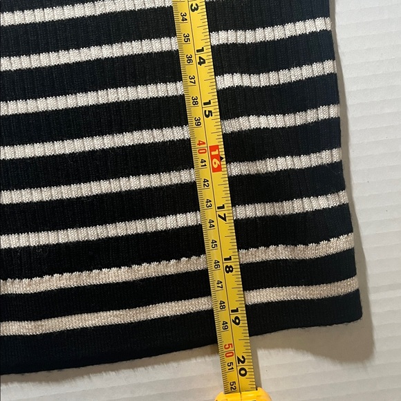 Uniqlo Ribbed Merino Wool Sweater - Picture 8 of 9